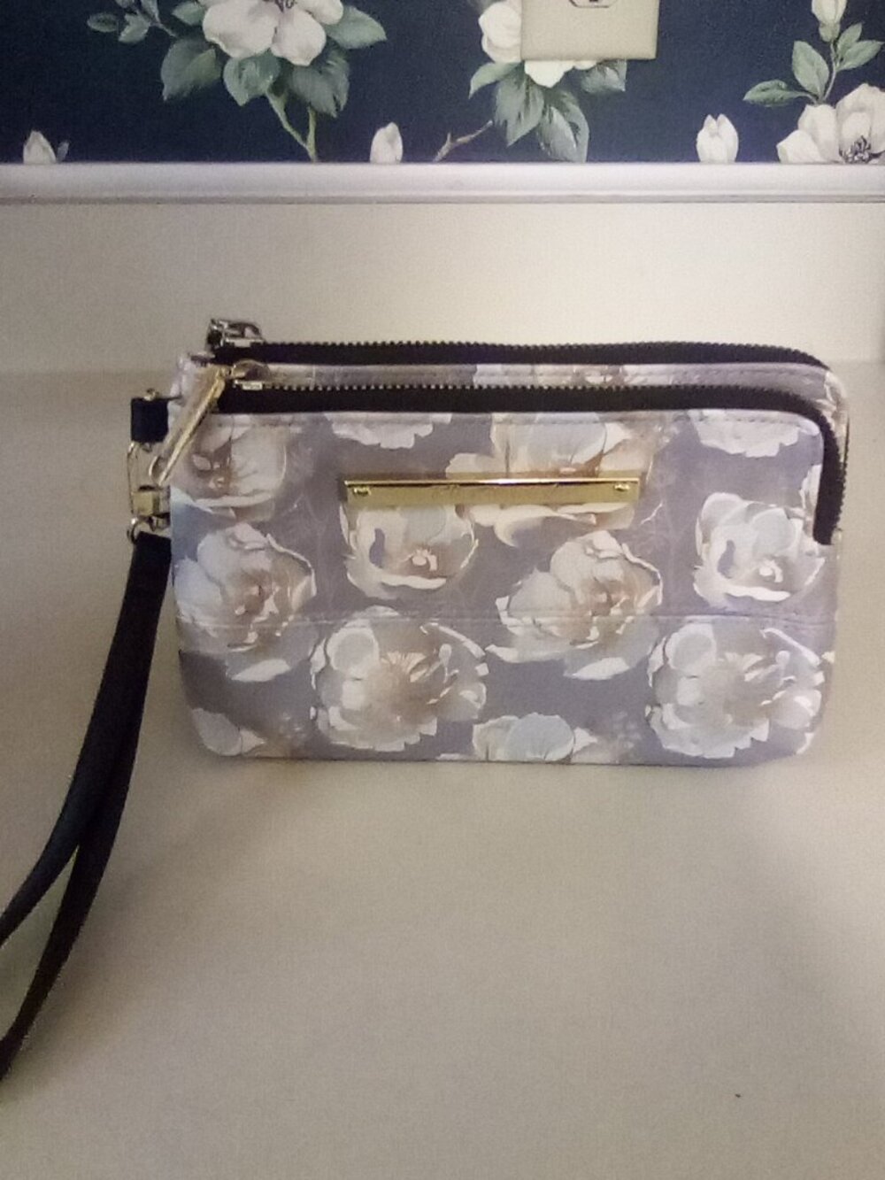 Betsy Johnson Print Wristlet